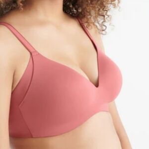Knix woman wing contour wireless T shirt bra,size‎ 7+